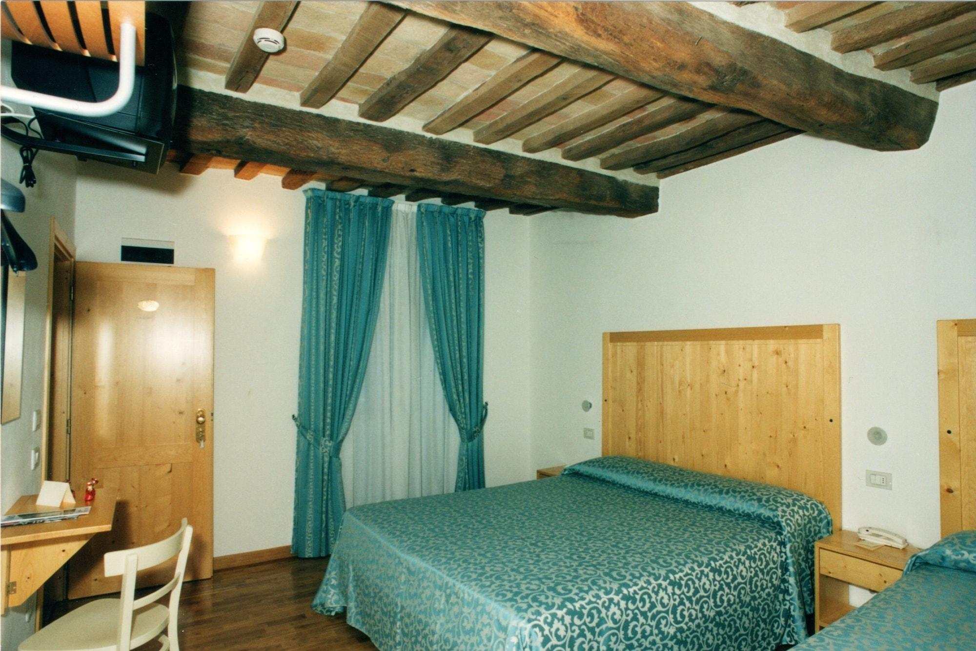 Hotel Tre Ceri Gubbio Exteriér fotografie