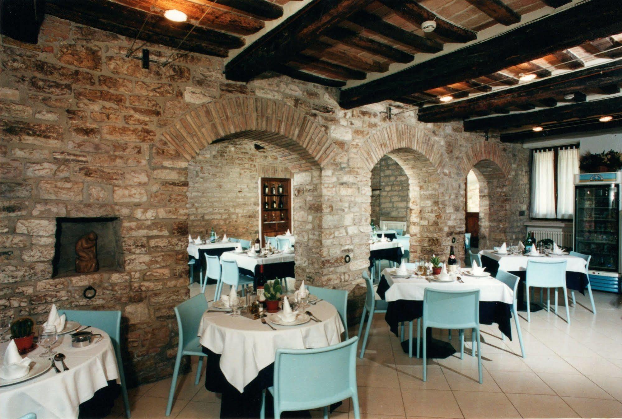 Hotel Tre Ceri Gubbio Exteriér fotografie